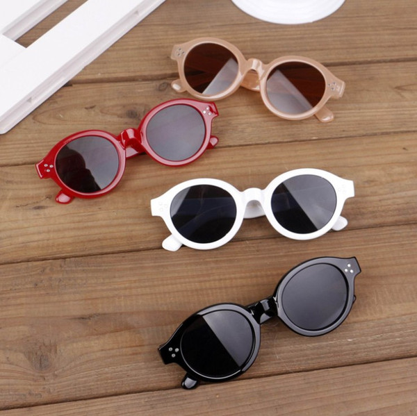 Kids Fashion sunglass 2019 new boys girls sun glasses children beach glasses kids Designer adumbral holiday sunblock Sun glasses Y1063