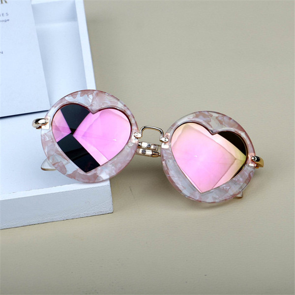 Hot Sale Love Baby Heart Shape Frame Super Fashion Boys Girls Summer UV400 Eyewear High Quality Round party glasses with box FML