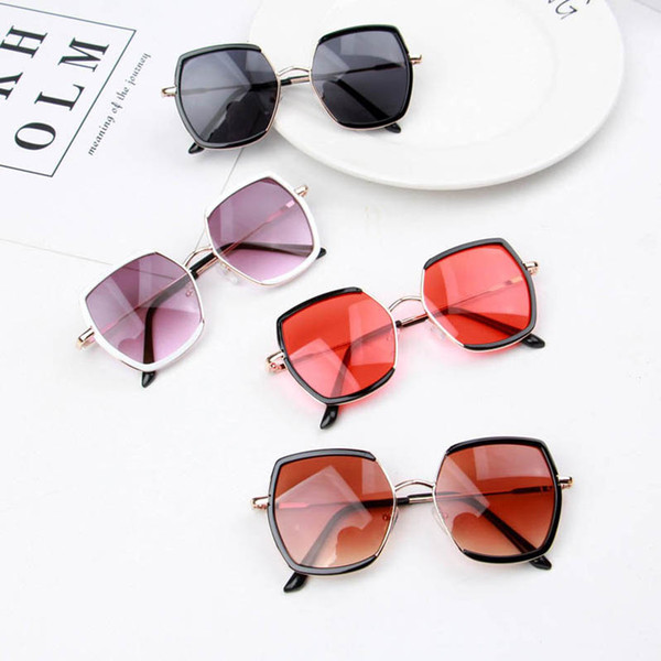 Ins 2020 new fashion kids sunglasses Resin Lenses girls sunglasses boys sunglasses ultraviolet-proof children glasses kids glasses B107