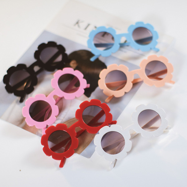 INS Kids Sunglasses Cute Flowers Candy Color Boys Girls Children Sunglasses Summer Fashion Sunglasses Sun Glasses Beach Toy T70