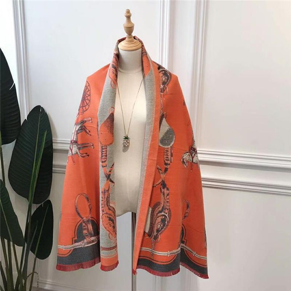 Famous Brand Women Scarves Fashion Luxury Ladies Autumn Shawls Autumn Winter Outdoor Girls Keep Warmer Scarf Party Gift