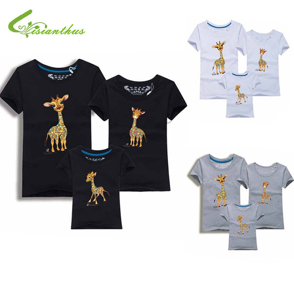 Family Look Animals Giraffe T Shirts Summer Family Matching Clothes Father Mother Kids Outfits Cotton Tees 5XL