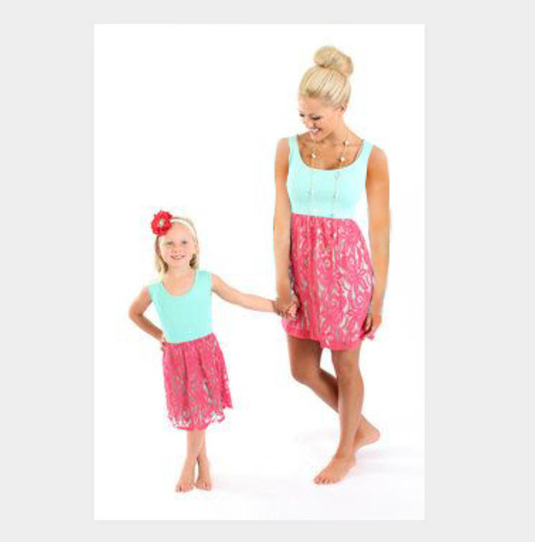 New Design Lace Mother Daughter Dresses Girls Women Dress Matching Mommy And Me Clothes Family Look Knee-length Dresses