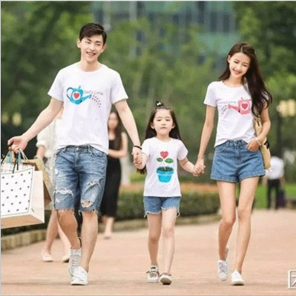 2017 fashion T-shirt free shipping Parent-child photography clothing cartoon Family Matching Outfits Couple Tees cotton T-shirt wholesale X8