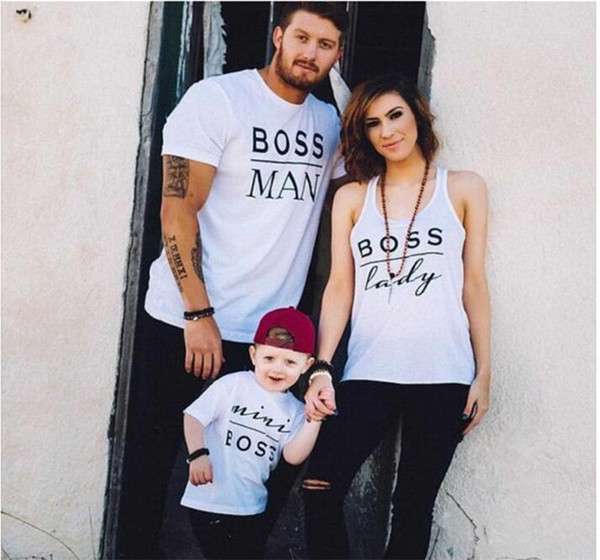 Family Matching Outfits 2017 Summer Short Sleeve Papa Mama Baby Casual Tops Father Mother Daughter Son Clothing Baby Clothes T-Shirt JC269