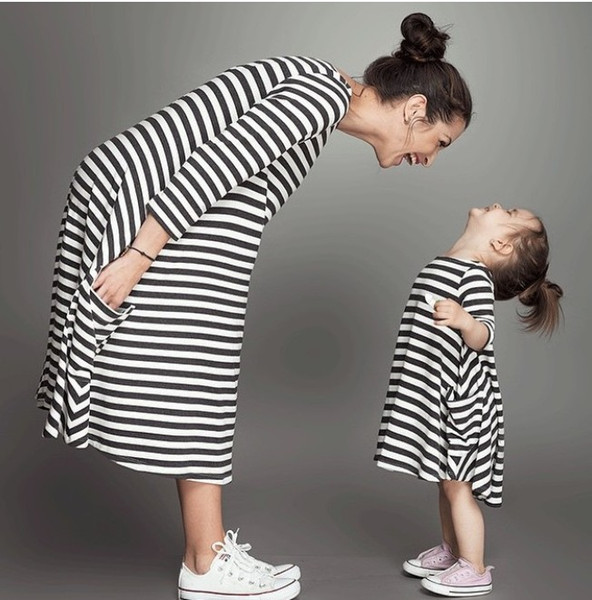 Black and white stripe mother and daughter leisure paternity cotton material is comfortable