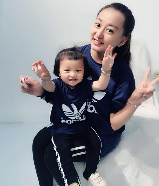 2019 brand adbas hot Parent-child clothing INS Summer Maternity Tops Black Mama Baby Romper Daddy Tops pregnant Tshirt Tees 12 size