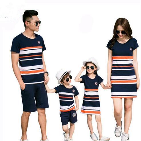 Family Matching Outfits 2018 summer Fashion Striped T-shirt Outfits Mother And Daughter Dresses And Father Son Baby Boy Girl Clothes