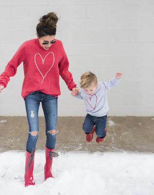 2018 New Spring Autumn Family Matching Sweater Tops Mother and Baby Love Heart Clothes T-shirt