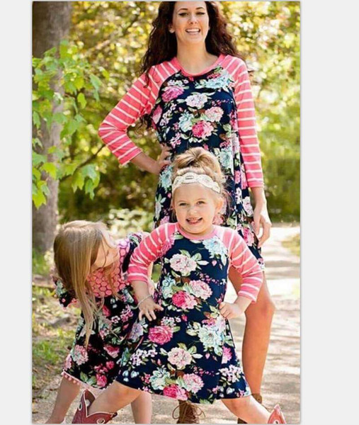 2017 Family Matching Outfits Mother And Daughter Flower Striped Dresses Baby Girls Short Sleeve Dress Kids Parent Summer Family Look