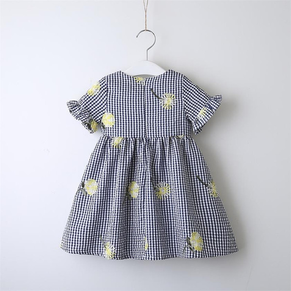 Retail 2019 Summer Fashion Plaid Girl Dress Embroidery Flare Sleeve Kids Dresses for Girls Baby Clothes 2-7Y LT015