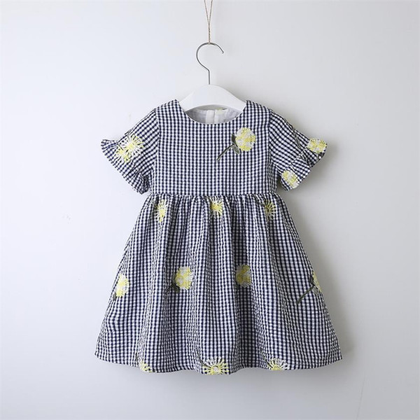 Wholesale 2019 Summer Fashion Plaid Girl Dress Embroidery Flare Sleeve Kids Dresses for Girls Baby Clothes 2-7Y LT015