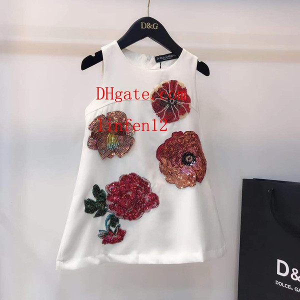 New high-end beautiful handmade nailed Pearl Princess Dress in early spring of 2019 Fashion Short Sleeve Clothes