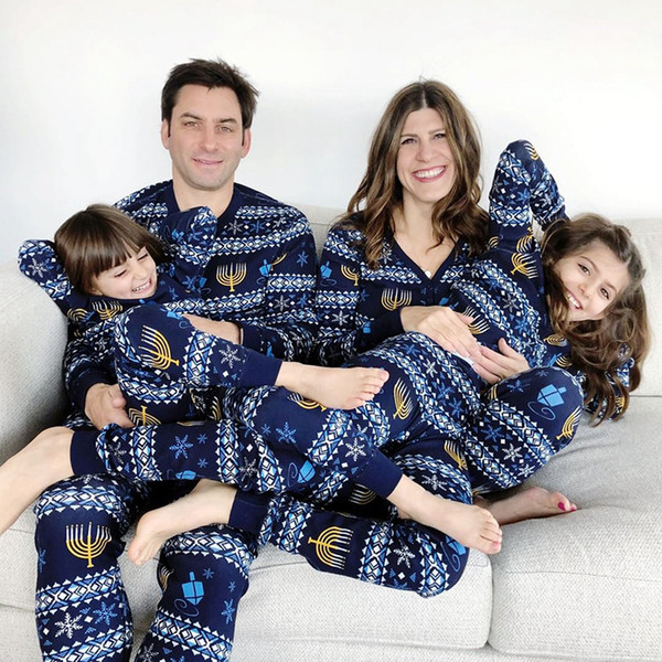 In The Autumn and Winter of 2019 Christmas The New Parents-in-law Suit Pajamas Will Be Installed At Home.