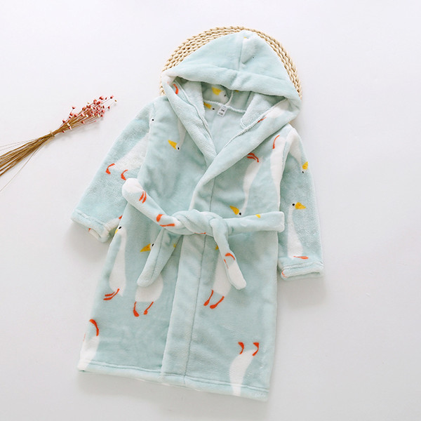 Children Flannel Bathrobes Nightwear 2018 Fashion Baby Kids Pajamas Hooded Bathrobe Soft Bath Robe Boys Girls Robes Cartoon Gown SH190912