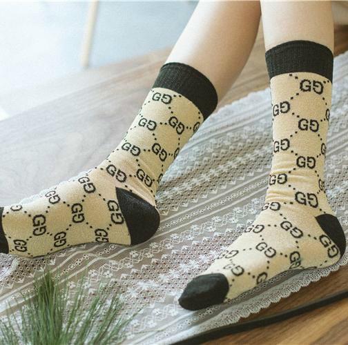 Discount Autumn New Candy Color Letter Stacking Female Socks Fashion Trend Multicolor Wild Cotton Socks 10 Colors