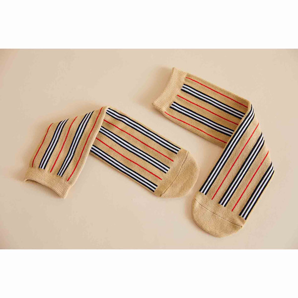 2020 Kids Luxury Socks Fashion Children Designer Casual Plaid Stripes Socks Kids College Style Sock Spring Trend