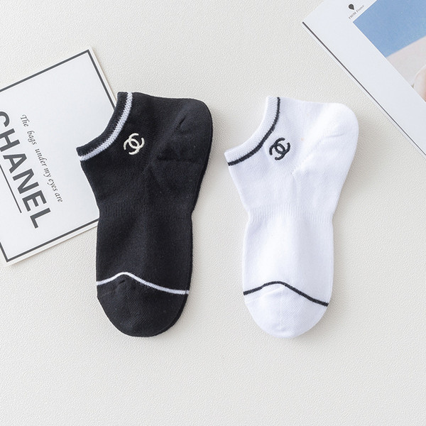 European and American personality letters embroidered black boat socks shallow mouth thin socks hip hop skateboard socks