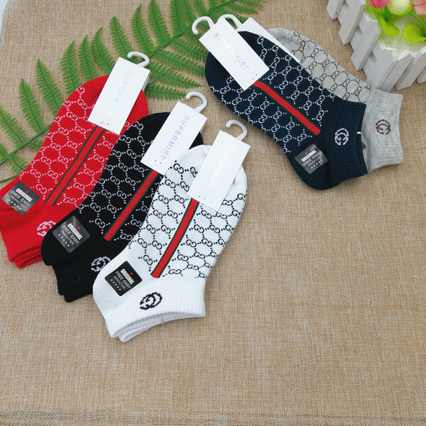 2019 Creative design ladies solid color boat socks cotton material simple letters breathable short women socks