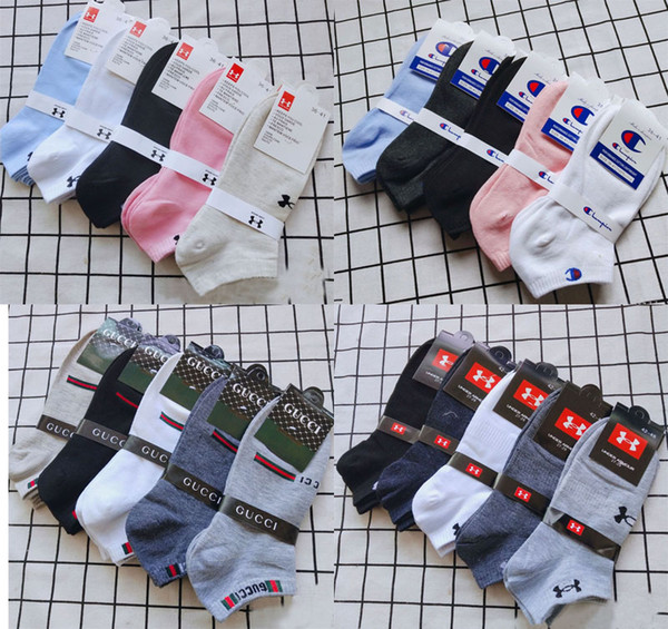 Fashion Men's and Women's Four Season Ship Socks Sports Comfort and Ventilation Shallow Mouth Ship Solid Color Cotton Sports Socks