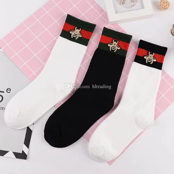 Fashion Socks Red Black Striped stocking Bees Embroidery Tide Socks Mid tube Sports Brand Socks C4735