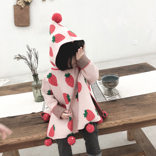 2019 Autumn and winter new children sweater Korean version of the girl cute stitching strawberry plus velvet sweater wool cloak