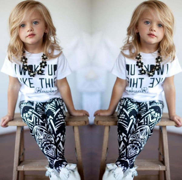 Children's popular summer girls' suit letter short sleeve T-shirt + geometric printing pants two-piece wholesale free shipping