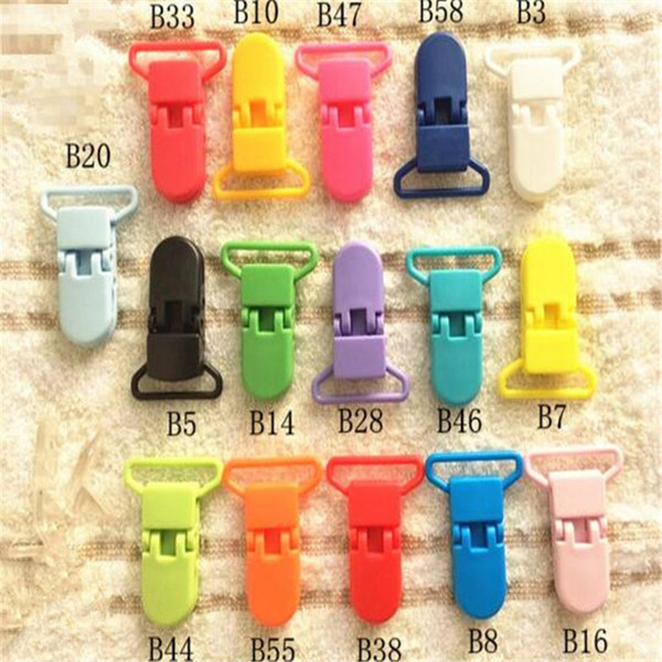 Baby Pacifiers Holders D Shape Baby Feeding Clip Plastic 2.5 CM Baby Suspender Clips Pacifier Dummy Soother Chain Holder Clips