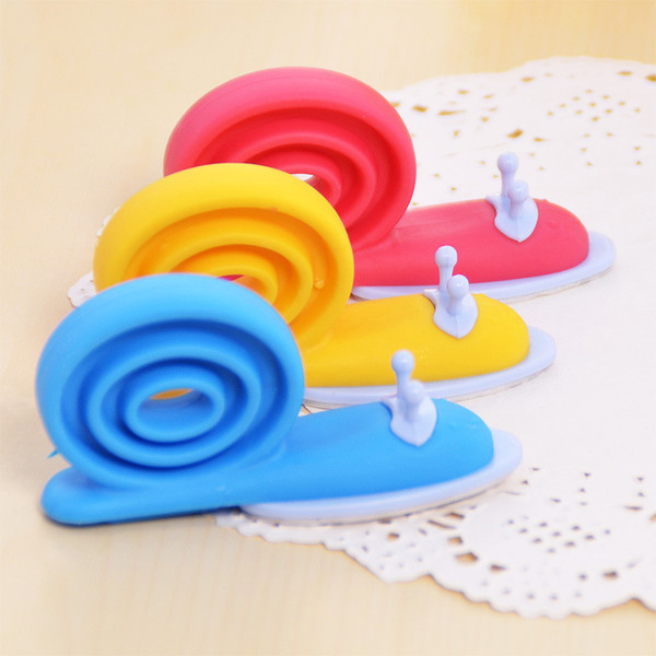 Free shipping 3pcs Baby Safety Gate Door Clip Windproof Rotatable Kids Room Snails Doorstop Infant Cute Safety Protector Doorway