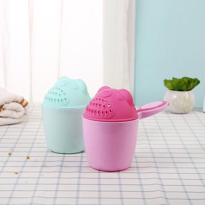 Baby Cartoon Bear Bathing Cup Newborn Kid Shower Shampoo Cup Bailer Baby Shower Water Spoon Bath Wash Cup For 2 Color EEA1406-1