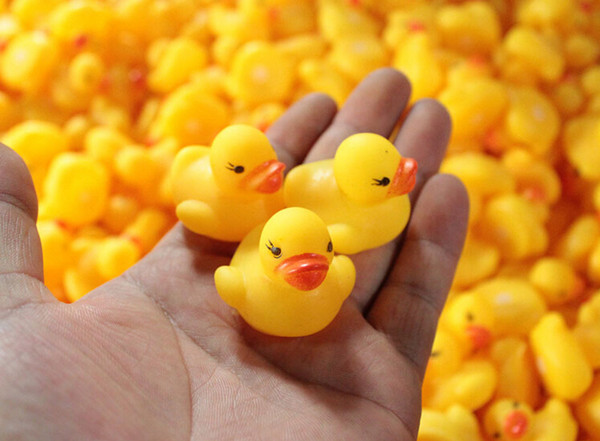 600pcs Free Shipping New Baby Bath Water Toy toys Sounds Yellow Rubber Ducks Kids Bathe Children Swiming Beach Duck Ducks Gifts