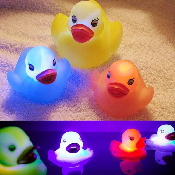 Kawaii Rubber Duck Light Cute Children Baby BathToys Float Water Swimming Play Mini Educational For Kids Random Color 1PC S2