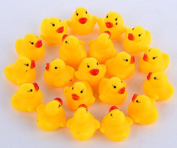 Baby Bath Shower Toys Water Duck Mini Yellow Rubber Ducks Kids Bath Small Sounding Duck Toy Children Swiming Beach Gifts A012