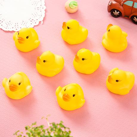 2018 Baby Bath Water Duck Toy Sounds Yellow Rubber Ducks Kids Bathe Children Swimming Beach Gifts Gear Baby Kids Bath Water toys