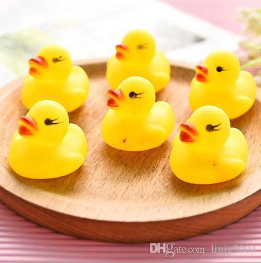 wholesale hot sale baby kids bath toys cute mini yellow rubber ducks with sound child water toys free shipping