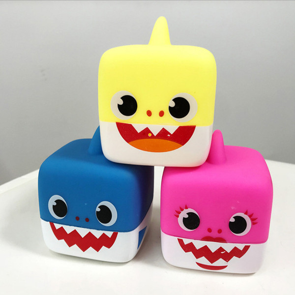 2019 New Cartoon Bath Toy Soft Dolls Baby Toys Shark With Light Cute Baby Doll SharkDoll Singing English Song For Gift AA1935