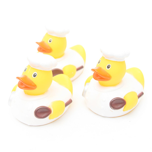 2017 3pcs new Baby Bath Toys 3pcs Soft Rubber Duck Kids Water Toys Squeeze Sound Spraying Beach Bathroom For Children