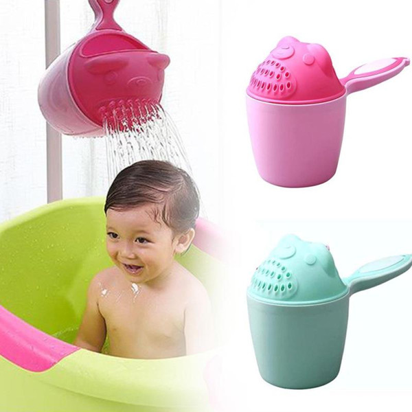 1PC Bear Cartoon Shampoo Shower Cup Watering Brush Cup Blue Pink Two Color Baby Shower Water Spoon Infant Children Bathing D5