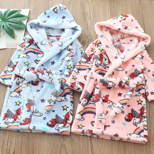 Baby Bathrobe Cartoon Kids Robes Flannel Newborn Boys Girls Robes Lovely Animal Hooded Robes Long Sleeve Baby Boy Bathrobe Kids Clothing