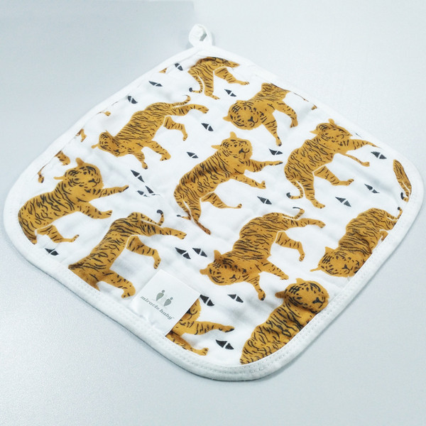 ins hot selling pure cotton baby washcloth infant baby panda fox print handkerchief children pinafore non fluorescence