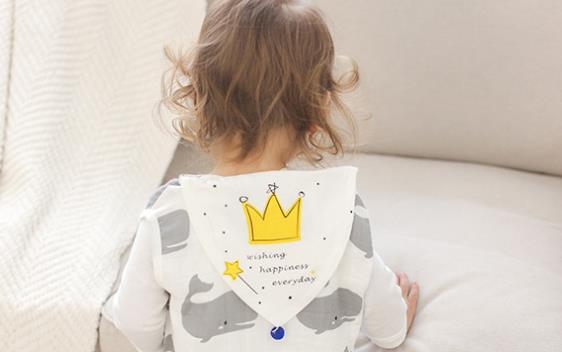 2018 new 5 layer baby cushion back sweat towel, kindergarten baby sweat towel, autumn winter, children's sweat towel, pure cotton.