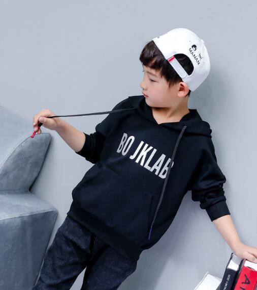 The New Autumn Dress of Fantong Sanitary Clothes in Europe and the United States: Children's Fashion Printed Boy's Sanitary Clothes
