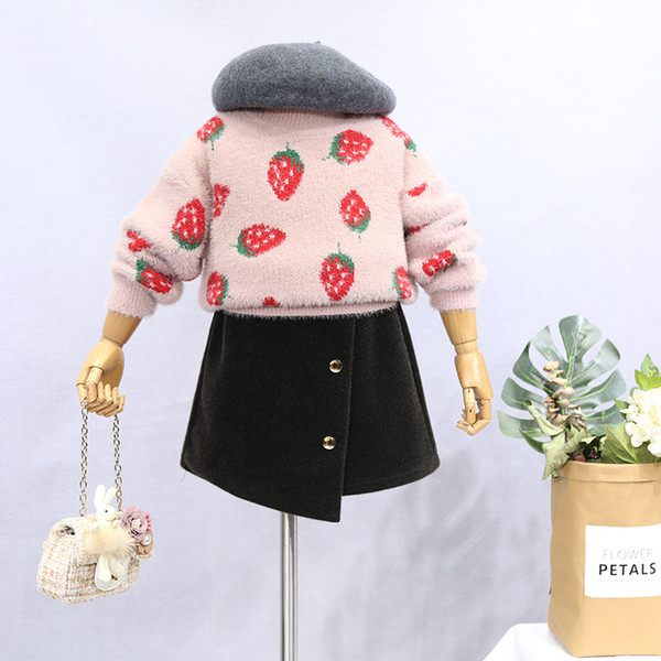 Girls sweaters foreign gas 2018 new winter baby baby strawberry water velvet children thickening hooded warm shirt