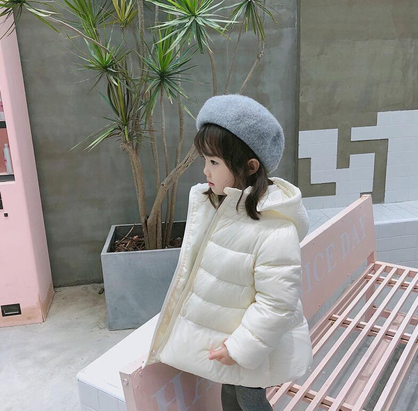 Wholesale sales 2018 new girls down jacket hooded comfortable warm white Down Coat