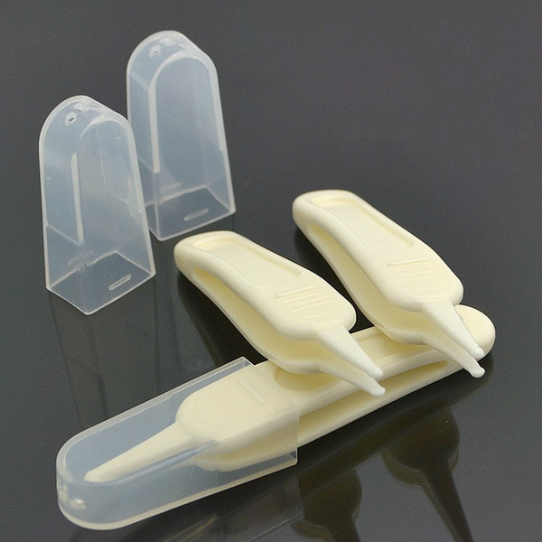 Baby Cleaning Clip Plastic Baby Nose Tweezers Kids Safety Round Head Cleaning Digging Ear Clip Earpick