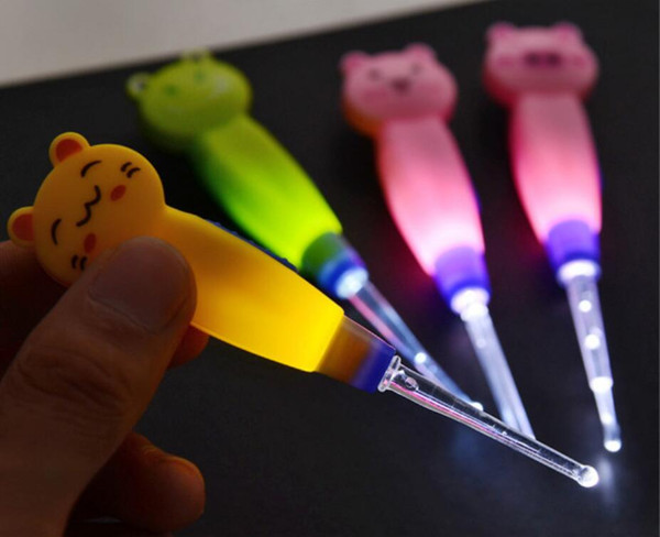 Cute Baby Ear Syringe Ear Cleaner Animals Luminous Earwax Spoon Clean Flashlight Plastic Earpick Handle Free Shipping