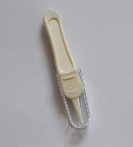 Special forceps baby booger picking your nose clean nose clip newborn baby safe forceps