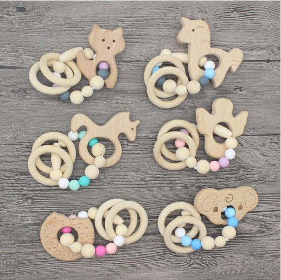 Cute Animal Wooden Pendant Silicone Beads Baby Bracelet Jewelry Teething For Baby Organic Beech Wood Teether