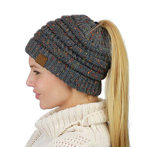 Gift hat. Individualized messy bun beanie,warm classic beanies hats,messy bun beanies,cute winter beanie.Beanie hat.