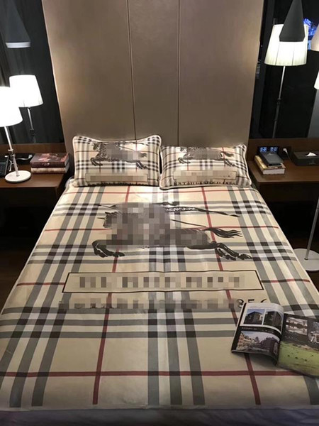 Luxury Home Bedding Set 4pcs BBR Classic Pattern Twin Soft Comfortable European Style Family Sleeping Supplies Plaid Bedding Supplies 1.5*2M